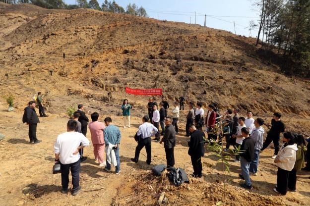 不负春光好，抢播万亩林 ——将乐县村企合作造林工作现场会在福建9159金莎游艺场召开